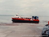 AP1-88 hovercraft at Ryde hoverport